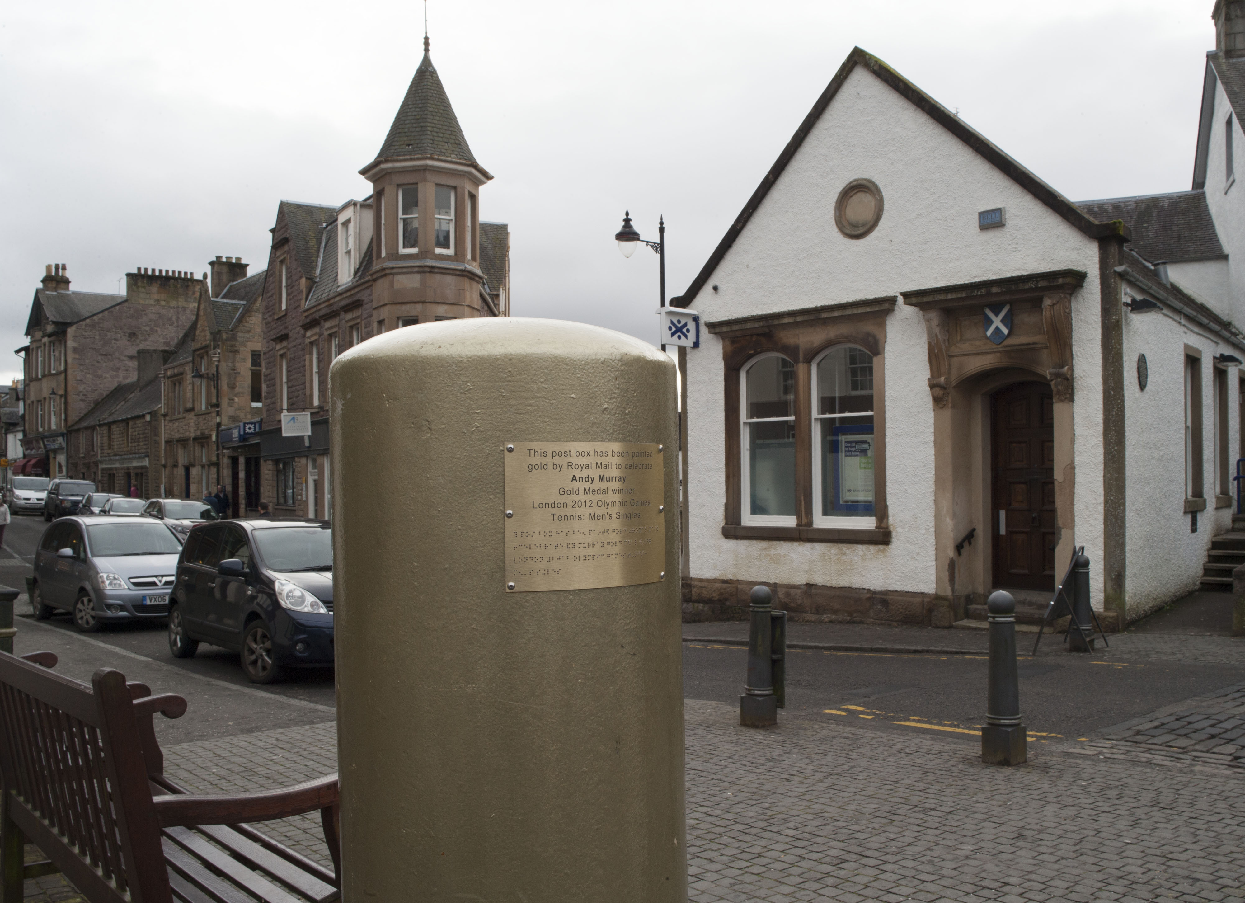 Royal Mail post box painted gold to commemorate Andy Murray's Gold Olympic Medal in 2012