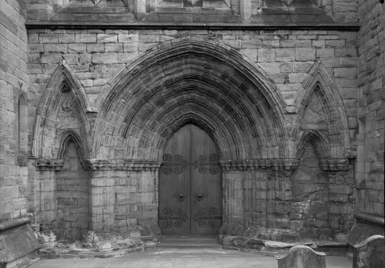 Dunblane Cathedral Entrance