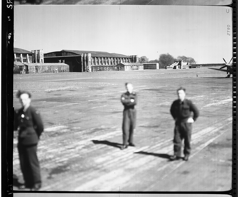 RAF ground crew and Supermarine Spitfire aircraft at Leuchars in 1959