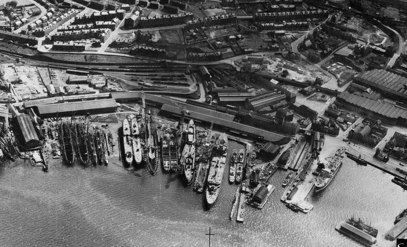 Image of a shipbuilding yard in Greenock on the river Clyde