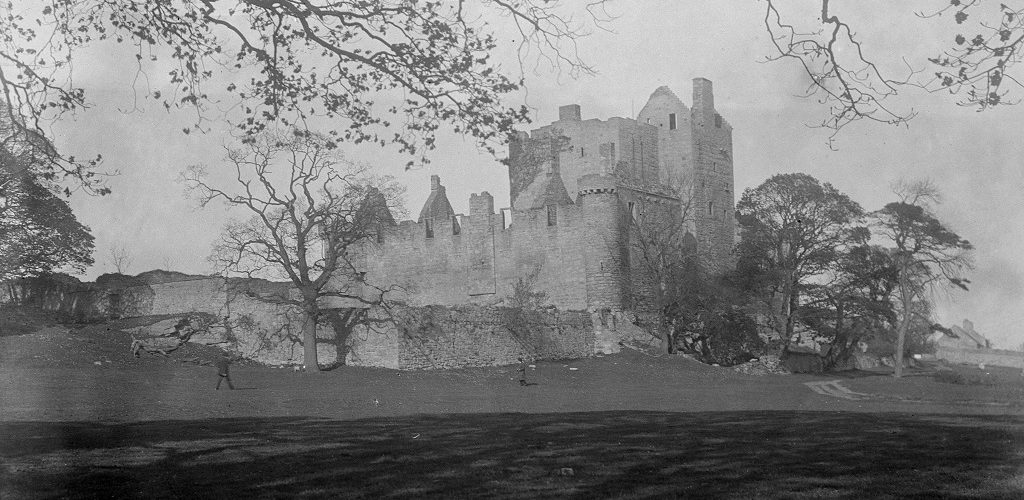 Archive black and white image of the ruins of Craigmillar Castle