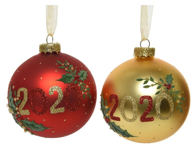 red and gold baubles with '2020' in glittery writing