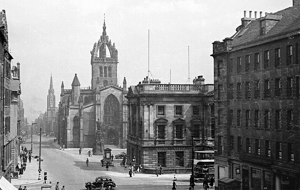view of St Giles' Cathedral taken from the lawnmarket area