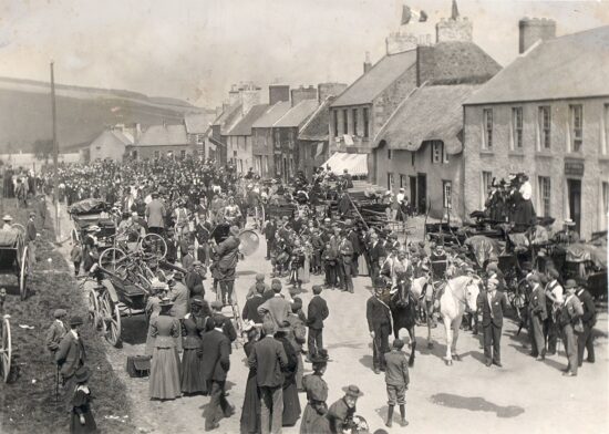 The Gypsy Kings and Queens of Kirk Yetholm - inside.wales