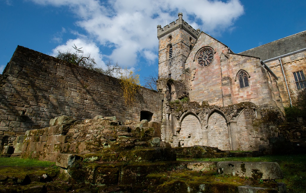The ruins of Culross Abbey