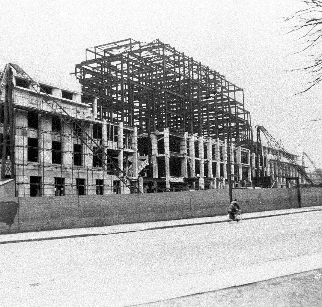 Black and white archive photo of when St Andrews House was under construction.