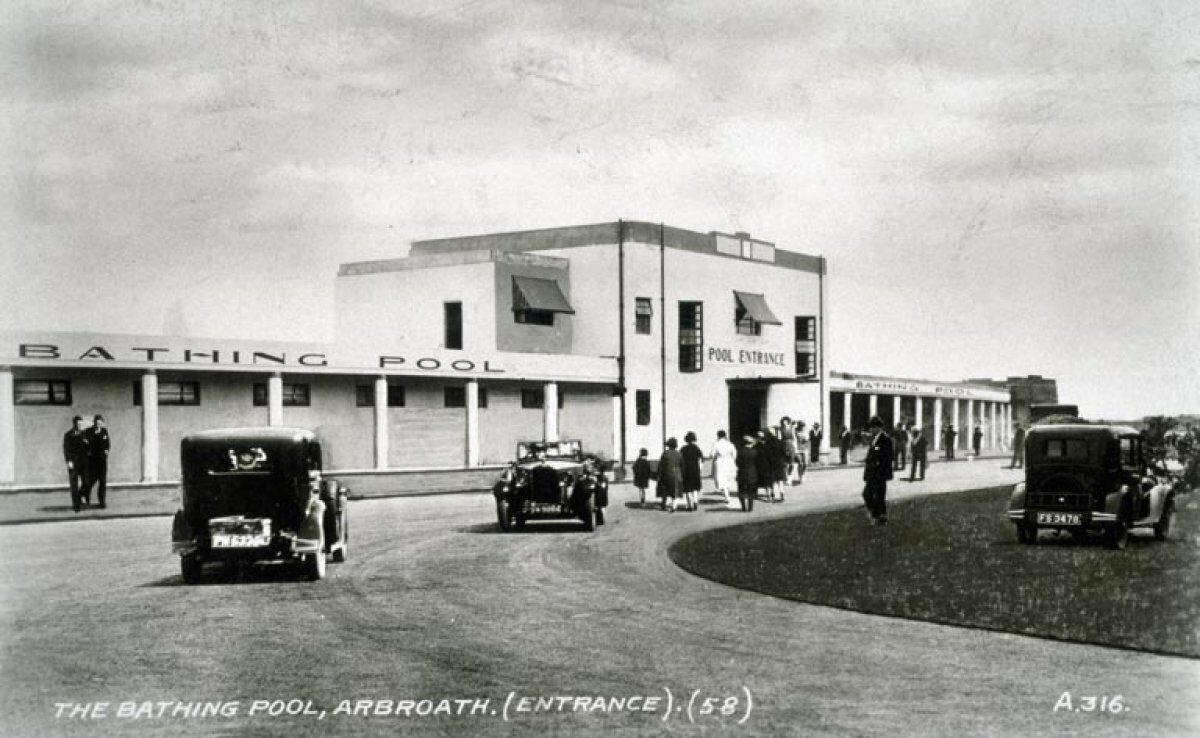 A black and white archive photo of Arbroath open air swimming pool
