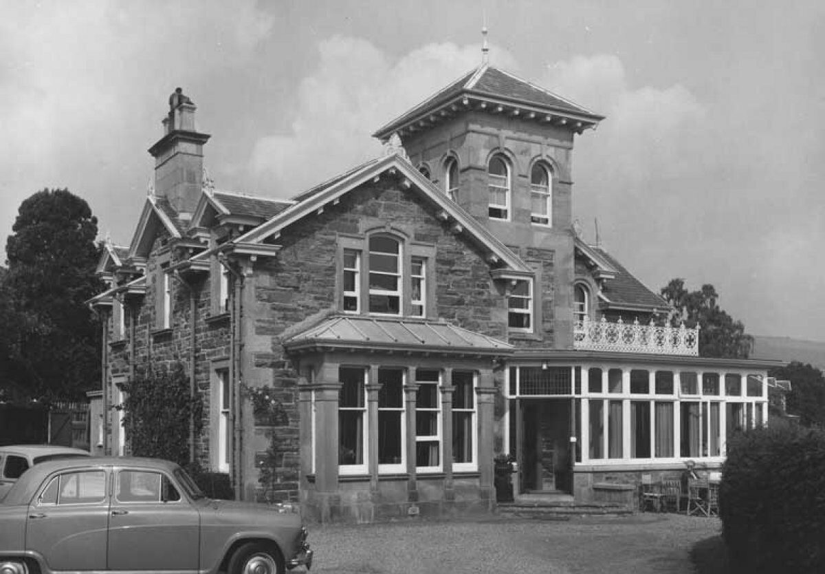 Black and white archive photo of Holly Lodge, Strathpeffer Spa