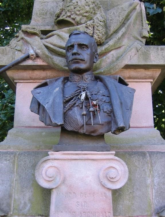 A brass statue of Major-General Sir Hector Macdonald.